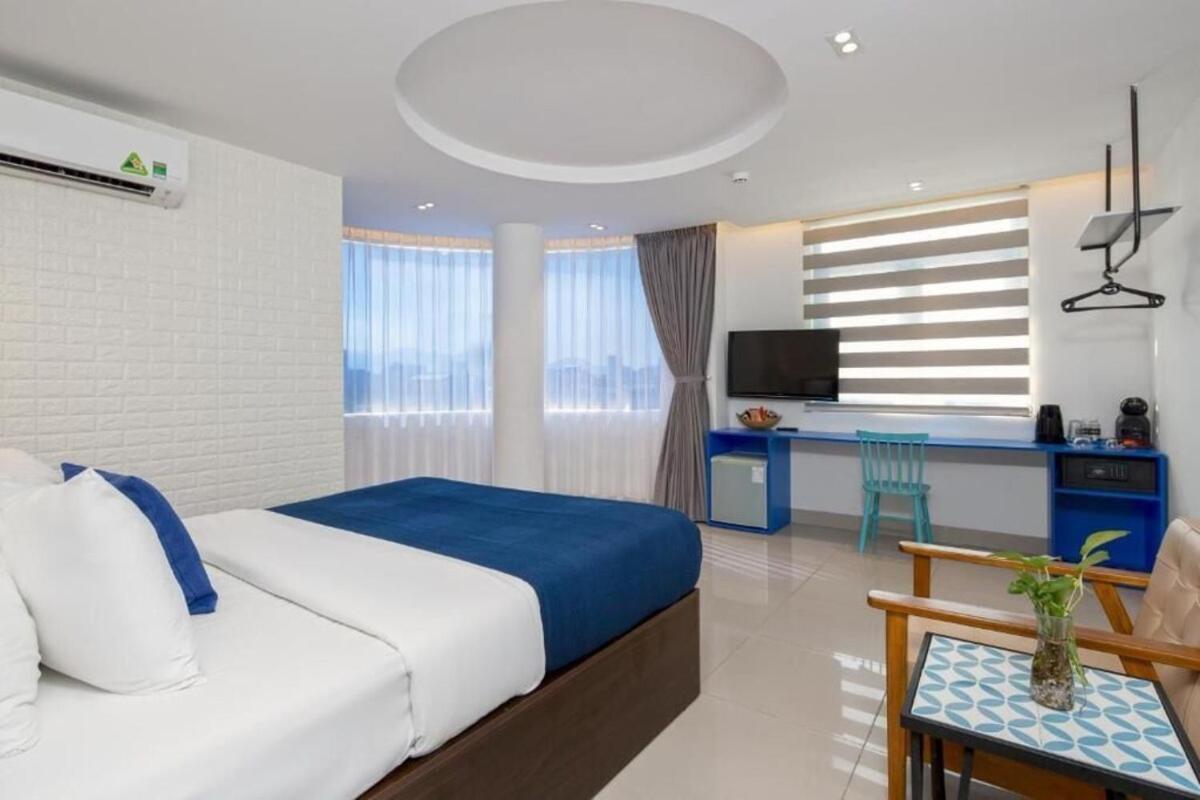 Lucia Beach Hotel Da Nang Buitenkant foto